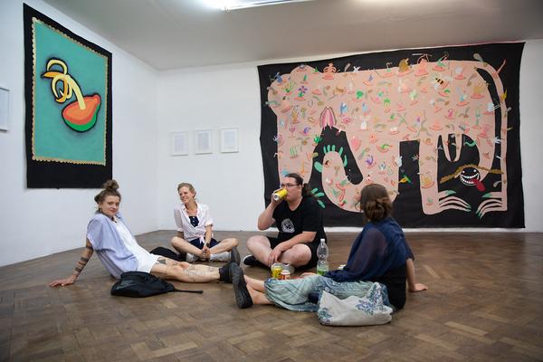 Büro für Weltausstellung: Sophia Süßmilch - Who the F*ck is Sophia Süßmilch? (Finissage, ) https://esel.at/termin/102550/artist-talk-sophia-sssmilch-mit-finissage | Foto: eSeL Foto: eSeL.at - Lorenz Seidler