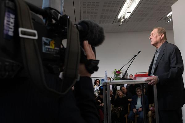 Belvedere 21: Christian Ludwig Attersee - Feuerstelle (Eröffnung, 31.1.2019) https://belvedere21.at/attersee | Foto: eSeL Foto: eSeL.at - Lorenz Seidler