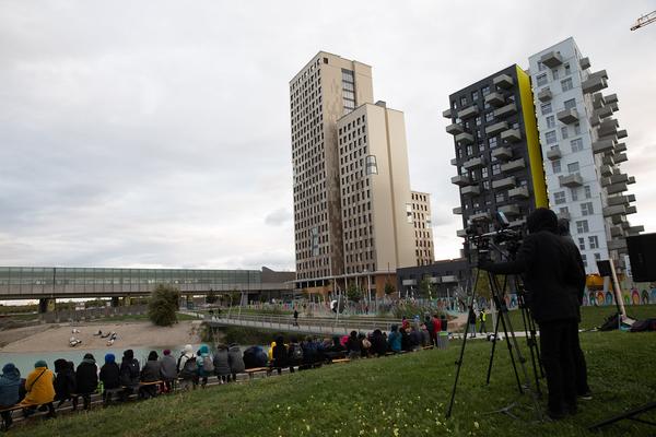 brut: Ingri Fiksdal - Diorama (Aspern, 4.10.2019) https://brut-wien.at/de/Programm/Kalender/Programm-2019/Oktober-2019/Saisoneroeffnung | Foto: eSeL Foto: eSeL.at - Lorenz Seidler