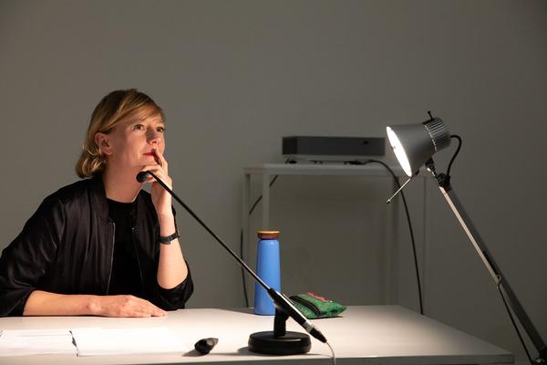 Kunstraum Niederösterreich: Care Matters. Marlies Pöschl - Lecture-Performance & Podiumsdiskussion (10.5.2019) https://esel.cc/CareMatters | Foto: eSeL Foto: eSeL.at - Lorenz Seidler