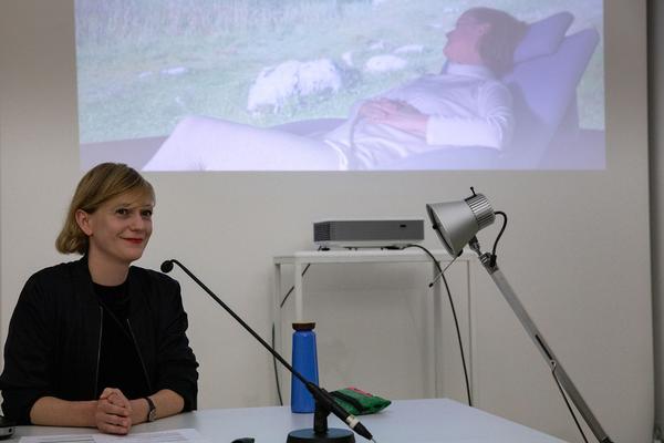 Kunstraum Niederösterreich: Care Matters. Marlies Pöschl - Lecture-Performance & Podiumsdiskussion (10.5.2019) https://esel.cc/CareMatters | Foto: eSeL Foto: eSeL.at - Lorenz Seidler