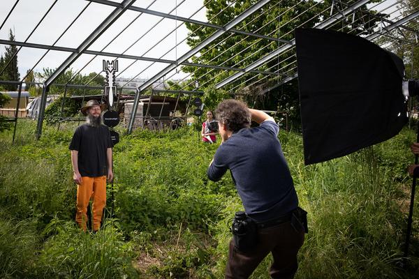 Club Real - Jenseits der Natur: Zweite Sitzung des Gartenparlaments (brut & KOER, 11.5.2019, Gewächshaus im Floridsdorfer Donaufeld, Nordmanngasse 60) https://esel.cc/ClubReal_brut | https://esel.cc/ClubReal_KOER | Foto: eSeL Foto: eSeL.at - Lorenz Seidler