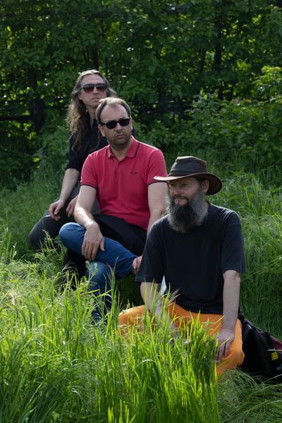 Club Real - Jenseits der Natur: Zweite Sitzung des Gartenparlaments (brut & KOER, 11.5.2019, Gewächshaus im Floridsdorfer Donaufeld, Nordmanngasse 60) https://esel.cc/ClubReal_brut | https://esel.cc/ClubReal_KOER | Foto: eSeL Foto: eSeL.at - Lorenz Seidler