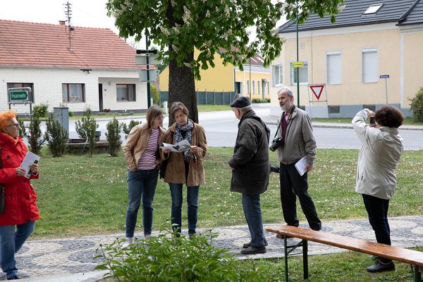 Kunstraum Weikendorf: Constantin Luser: Black Trombone (Eröffnung, 26.4.2019, Kunst im öffentlichen Raum Niederösterreich) https://esel.at/termin/100959 | Foto: eSeL Foto: eSeL.at - Lorenz Seidler