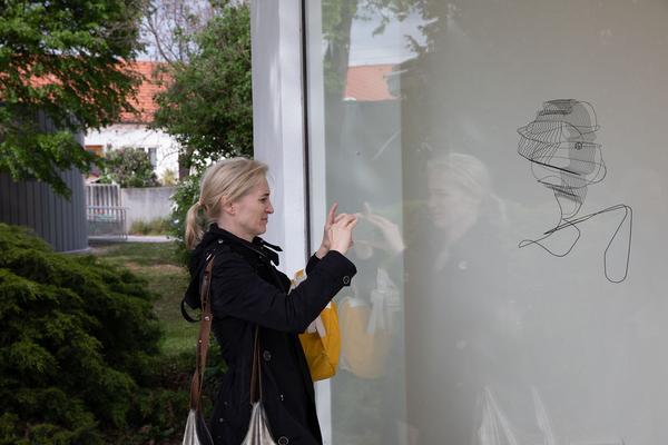 Kunstraum Weikendorf: Constantin Luser: Black Trombone (Eröffnung, 26.4.2019, Kunst im öffentlichen Raum Niederösterreich) https://esel.at/termin/100959 | Foto: eSeL Foto: eSeL.at - Lorenz Seidler