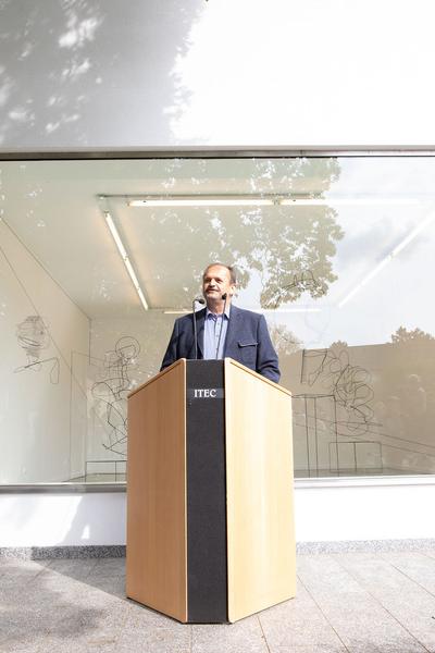 Kunstraum Weikendorf: Constantin Luser: Black Trombone (Eröffnung, 26.4.2019, Kunst im öffentlichen Raum Niederösterreich) https://esel.at/termin/100959 | Foto: eSeL Foto: eSeL.at - Lorenz Seidler