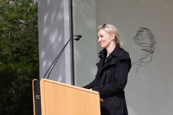 Kunstraum Weikendorf: Constantin Luser: Black Trombone (Eröffnung, 26.4.2019, Kunst im öffentlichen Raum Niederösterreich) https://esel.at/termin/100959 | Foto: eSeL Foto: eSeL.at - Lorenz Seidler
