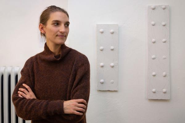 das weisse haus: Kunst vor dem Markt. die weisse ab-haus-verkaufs-kunstschau #06 (Eröffnung 19.11.2019) https://w.dasweissehaus.at/en/exhibition/die-weisse-ab-haus-verkaufs-kunstschau-06 | Foto: eSeL.at - Hanna Gerstacker Foto: esel@esel.at