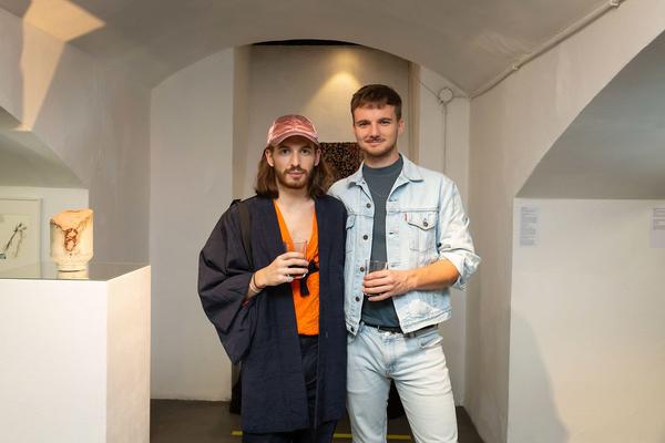 das weisse haus: Kunst vor dem Markt. die weisse ab-haus-verkaufs-kunstschau #06 (Eröffnung 19.11.2019) https://w.dasweissehaus.at/en/exhibition/die-weisse-ab-haus-verkaufs-kunstschau-06 | Foto: eSeL.at - Hanna Gerstacker Foto: esel@esel.at