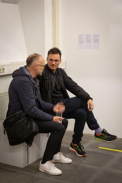 das weisse haus: Kunst vor dem Markt. die weisse ab-haus-verkaufs-kunstschau #06 (Eröffnung 19.11.2019) https://w.dasweissehaus.at/en/exhibition/die-weisse-ab-haus-verkaufs-kunstschau-06 | Foto: eSeL.at - Hanna Gerstacker Foto: esel@esel.at
