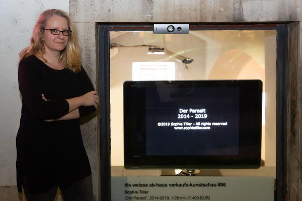 das weisse haus: Kunst vor dem Markt. die weisse ab-haus-verkaufs-kunstschau #06 (Eröffnung 19.11.2019) https://w.dasweissehaus.at/en/exhibition/die-weisse-ab-haus-verkaufs-kunstschau-06 | Foto: eSeL.at - Hanna Gerstacker Foto: esel@esel.at