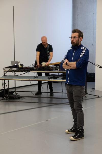 Karin Pauer & Aldo Giannotti "This is where we draw the line" @ donaufestival 2019 "New Territories" (Eröffnungstag, 26.4.2019) https://esel.at/termin/101192 | Foto: eSeL Foto: eSeL.at - Lorenz Seidler