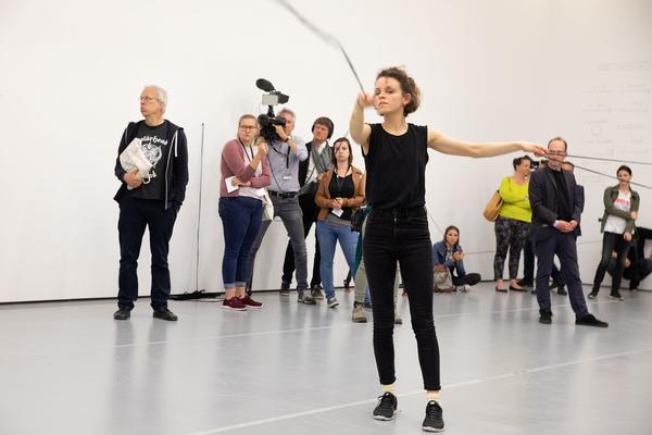Karin Pauer & Aldo Giannotti "This is where we draw the line" @ donaufestival 2019 "New Territories" (Eröffnungstag, 26.4.2019) https://esel.at/termin/101192 | Foto: eSeL Foto: eSeL.at - Lorenz Seidler