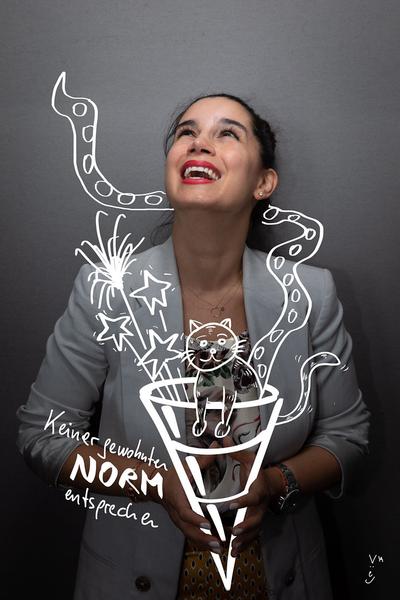 Schutzpatronin für Kuns, die keiner gewohnten Norm entspricht / eSeL Kunst Bekenntnis Box (MQ-Edition, 5.9.2019) Foto: eSeL