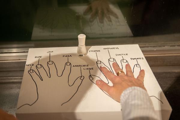 das weisse haus: "„Wie wir arbeiten wollen – Kollektives Handeln und künstlerische Komplizinnenschaft“(02.10. – 9.11.2019) https://w.dasweissehaus.at | Foto: eSeL Foto: eSeL.at - Lorenz Seidler