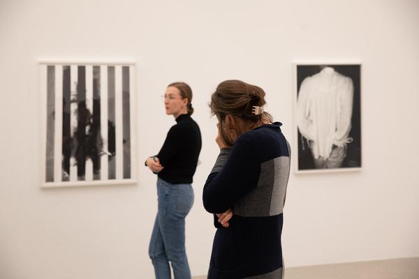 mumok: Objects Recognized in Flashes: 
Michele Abeles, Annette Kelm, Josephine Pryde, Eileen Quinlan (16.11.2019 - 13.4.2020) https://www.mumok.at/de/events/objects-recognized-flashes | Foto: eSeL Foto: eSeL.at - Lorenz Seidler