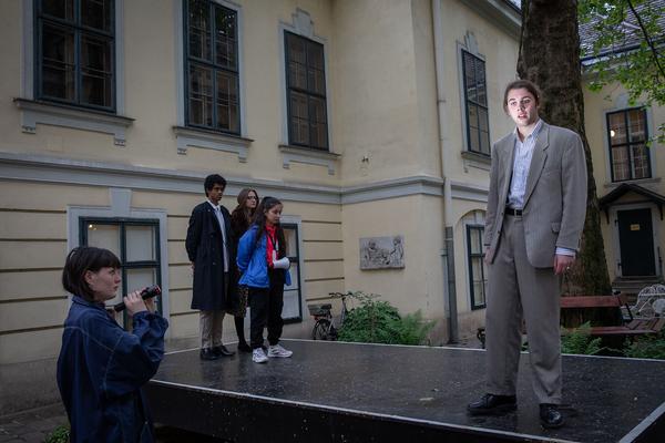 Volkskundemuseum Wien: Fake Reports. Culture Conntected Performance. SchülerInnen der 7. Klassen des BRG/BORG II  (16. - 24.5.2019, Generalprobe)  https://www.volkskundemuseum.at/performance_fakereports_1 | Foto: eSeL Foto: eSeL.at - Lorenz Seidler