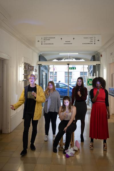 Volkskundemuseum Wien: Fake Reports. Culture Conntected Performance. SchülerInnen der 7. Klassen des BRG/BORG II  (16. - 24.5.2019, Generalprobe)  https://www.volkskundemuseum.at/performance_fakereports_1 | Foto: eSeL Foto: eSeL.at - Lorenz Seidler