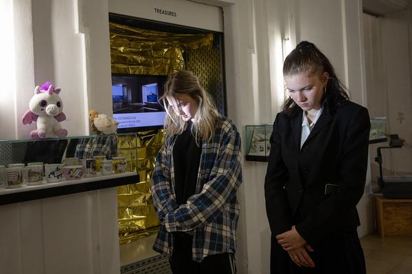 Volkskundemuseum Wien: Fake Reports. Culture Conntected Performance. SchülerInnen der 7. Klassen des BRG/BORG II  (16. - 24.5.2019, Generalprobe)  https://www.volkskundemuseum.at/performance_fakereports_1 | Foto: eSeL Foto: eSeL.at - Lorenz Seidler