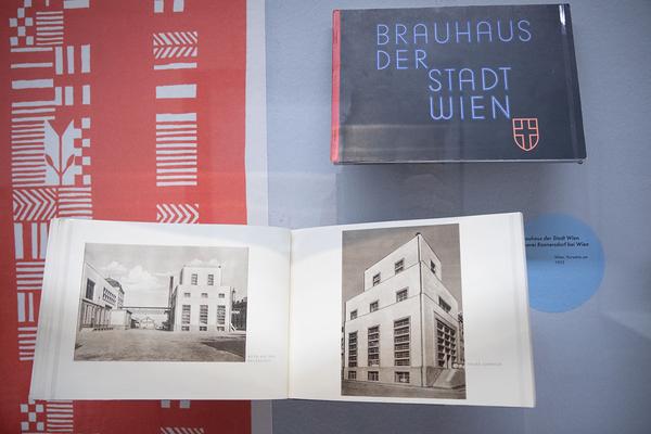 Albertina: Foto Buch Kunst (28. Juni - 22. September 2019) https://www.albertina.at/ausstellungen/foto.buch.kunst | Foto. eseL Foto: eSeL.at - Lorenz Seidler