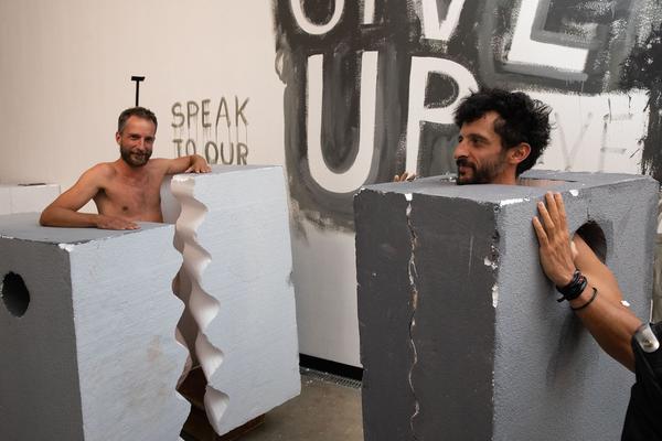 Kunsthalle Wien: Gelatin & Liam Gillick: Stinking Dawn  (4.7. - 6.10.2019, Drehtag 12.7.2019) http://kunsthallewien.at/#/de/ausstellungen/gelatin-liam-gillick-stinking-dawn | Foto: eSeL Foto: eSeL.at - Lorenz Seidler