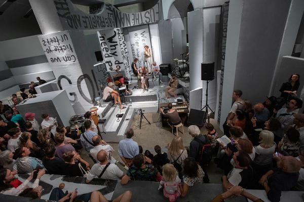 Kunsthalle Wien: Gelatin & Liam Gillick: Stinking Dawn  (4.7. - 6.10.2019, Sneak Peek) http://kunsthallewien.at/#/de/ausstellungen/gelatin-liam-gillick-stinking-dawn | Foto: eSeL Foto: eSeL.at - Lorenz Seidler