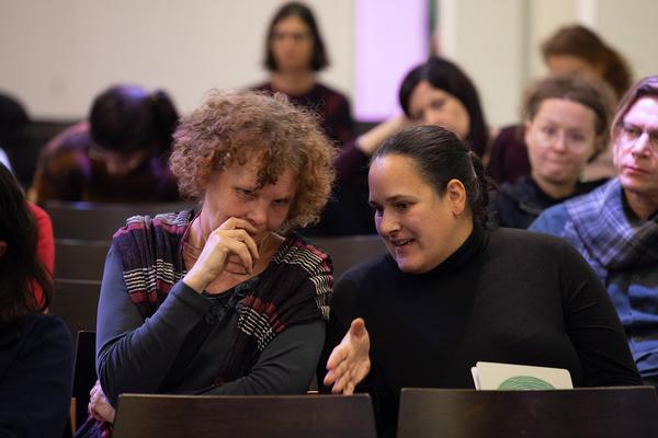 Belvedere 21: Michaela Moser / Wohnprojekt Wien @ Gemeinsame Wagnisse "Warum wir alle Familie sind. Die Koexistenz der Arten" (30.11.2019) https://www.belvedere.at/event/public-program-warum-wir-alle-familie-sind | Foto: eSeL Foto: eSeL.at - Lorenz Seidler