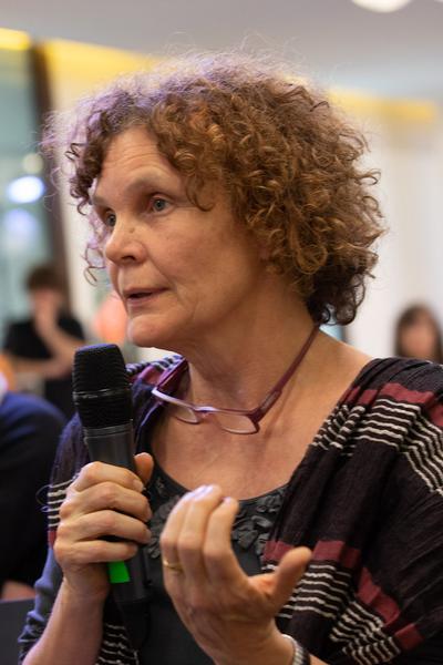 Belvedere 21: Michaela Moser / Wohnprojekt Wien @ Gemeinsame Wagnisse "Warum wir alle Familie sind. Die Koexistenz der Arten" (30.11.2019) https://www.belvedere.at/event/public-program-warum-wir-alle-familie-sind | Foto: eSeL Foto: eSeL.at - Lorenz Seidler