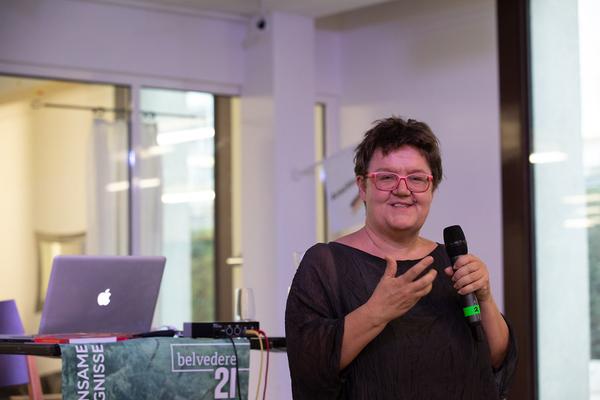 Belvedere 21: Michaela Moser / Wohnprojekt Wien @ Gemeinsame Wagnisse "Warum wir alle Familie sind. Die Koexistenz der Arten" (30.11.2019) https://www.belvedere.at/event/public-program-warum-wir-alle-familie-sind | Foto: eSeL Foto: eSeL.at - Lorenz Seidler
