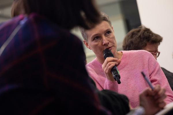 Belvedere 21: Edith Jeřábková / Institute of Anxiety - Gemeinsame Wagnisse "Warum wir alle Familie sind. Die Koexistenz der Arten" (30.11.2019) https://www.belvedere.at/event/public-program-warum-wir-alle-familie-sind | Foto: eSeL Foto: eSeL.at - Lorenz Seidler