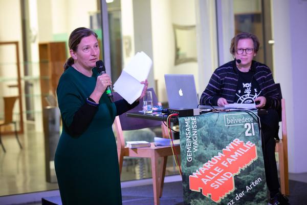 Belvedere 21: Edith Karin Harrasser zur Übersetzung von Donna Haraway - Gemeinsame Wagnisse "Warum wir alle Familie sind. Die Koexistenz der Arten" (30.11.2019) https://www.belvedere.at/event/public-program-warum-wir-alle-familie-sind | Foto: eSeL Foto: eSeL.at - Lorenz Seidler