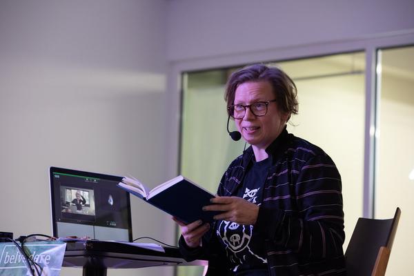 Belvedere 21: Edith Karin Harrasser zur Übersetzung von Donna Haraway - Gemeinsame Wagnisse "Warum wir alle Familie sind. Die Koexistenz der Arten" (30.11.2019) https://www.belvedere.at/event/public-program-warum-wir-alle-familie-sind | Foto: eSeL Foto: eSeL.at - Lorenz Seidler