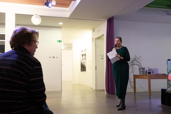 Belvedere 21: Edith Karin Harrasser zur Übersetzung von Donna Haraway - Gemeinsame Wagnisse "Warum wir alle Familie sind. Die Koexistenz der Arten" (30.11.2019) https://www.belvedere.at/event/public-program-warum-wir-alle-familie-sind | Foto: eSeL Foto: eSeL.at - Lorenz Seidler