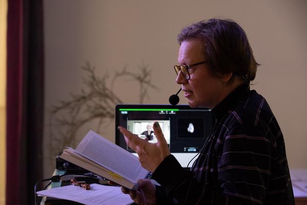 Belvedere 21: Edith Karin Harrasser zur Übersetzung von Donna Haraway - Gemeinsame Wagnisse "Warum wir alle Familie sind. Die Koexistenz der Arten" (30.11.2019) https://www.belvedere.at/event/public-program-warum-wir-alle-familie-sind | Foto: eSeL Foto: eSeL.at - Lorenz Seidler