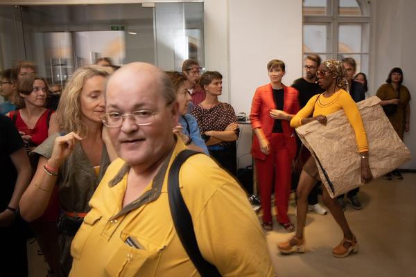 Kunstraum Niederösterreich: H13 Performance Award 2019  - Helena Eribenne (4.9.2019) https://www.kunstraum.net/de/ausstellungen/h13-2019-helena-eribenne | Foto: eSeL Foto: eSeL.at - Lorenz Seidler