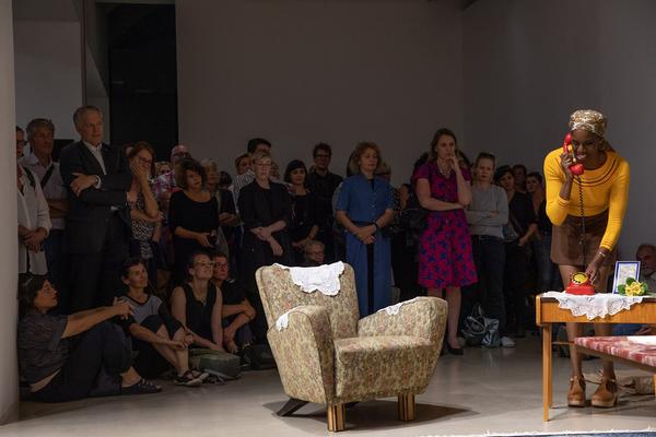 Kunstraum Niederösterreich: H13 Performance Award 2019  - Helena Eribenne (4.9.2019) https://www.kunstraum.net/de/ausstellungen/h13-2019-helena-eribenne | Foto: eSeL Foto: eSeL.at - Lorenz Seidler