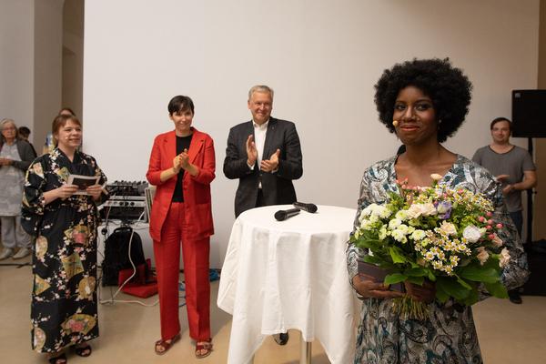 Kunstraum Niederösterreich: H13 Performance Award 2019  - Helena Eribenne (4.9.2019) https://www.kunstraum.net/de/ausstellungen/h13-2019-helena-eribenne | Foto: eSeL Foto: eSeL.at - Lorenz Seidler