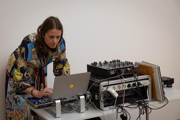 Kunstraum Niederösterreich: H13 Performance Award 2019  - Helena Eribenne (4.9.2019) https://www.kunstraum.net/de/ausstellungen/h13-2019-helena-eribenne | Foto: eSeL Foto: eSeL.at - Lorenz Seidler