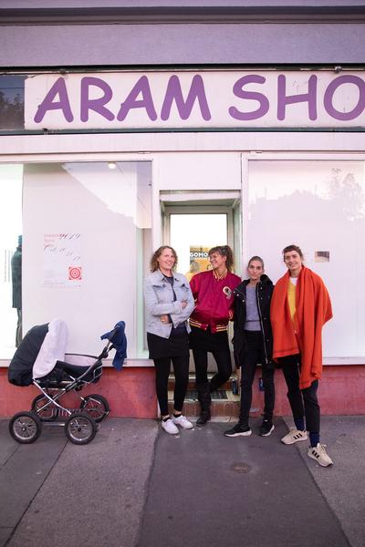 Independent Space Index:  GOMO -  hiccup: Eva Seiler & Eva Engelbert (10.10.2019) http://www.gomoartspace.com | Foto: eSeL Foto: eSeL.at - Lorenz Seidler