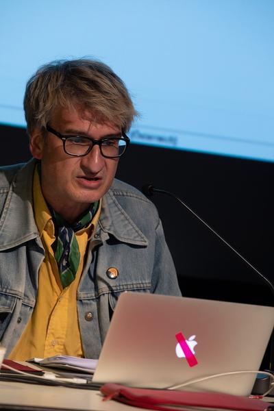 brut wien: irreality.tv - Der Hantologische Kongress (Kempelenpark, 1.11.2019) https://brut-wien.at/de/Programm/Kalender/Programm-2019/Oktober-2019/irreality.tv-DER-HANTOLOGISCHE-KONGRESS | Foto: eSeL Foto: eSeL.at - Lorenz Seidler