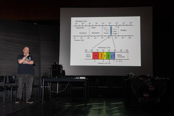 brut wien: irreality.tv - Der Hantologische Kongress (Kempelenpark, 1.11.2019) https://brut-wien.at/de/Programm/Kalender/Programm-2019/Oktober-2019/irreality.tv-DER-HANTOLOGISCHE-KONGRESS | Foto: eSeL Foto: eSeL.at - Lorenz Seidler