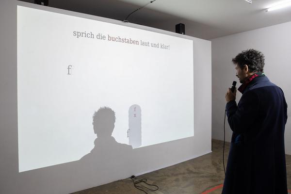 Sehsaal: Jörg Piringer - partikel (30.10. - 19.11.2019, Eröffnung) https://esel.at/termin/103193 | Foto: eSeL Foto: eSeL.at - Lorenz Seidler