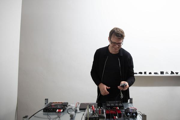 Sehsaal: Jörg Piringer - partikel (30.10. - 19.11.2019, Eröffnung) https://esel.at/termin/103193 | Foto: eSeL Foto: eSeL.at - Lorenz Seidler