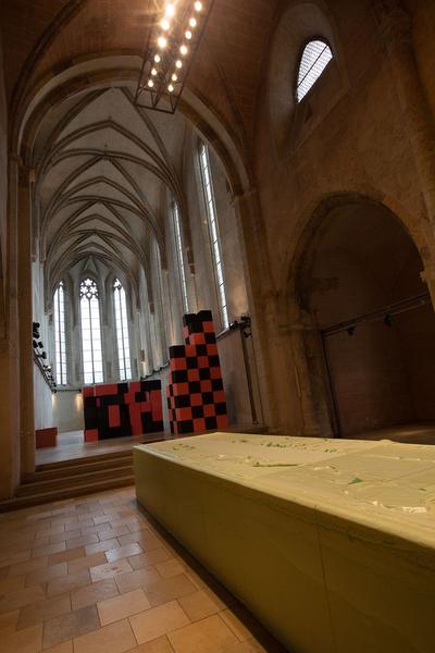 Dominikanerkirche Krems: Josef Trattner - Sofafahrt (26.5.2019 - 13.10.2019) https://www.kunsthalle.at/de/ausstellungen/13-josef-trattner-donau-sofa-projekt | Foto: eSeL Foto: eSeL.at - Lorenz Seidler