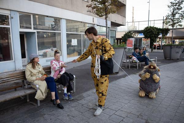 KOER: Ines Doujak @ Fokus Favoriten (Eröffnung, 21.9.2019) https://www.koer.or.at/projekte/fokus-favoriten | Foto: eSeL Foto: eSeL.at - Lorenz Seidler