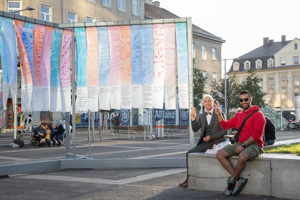 KOER: Department für öffentliche Erscheinungen - " Was haben die anderen, was ich nicht habe? Was habe ich, was die anderen nicht haben?" @ Fokus Favoriten (Eröffnung, 21.9.2019) https://www.koer.or.at/projekte/fokus-favoriten | Foto: eSeL Foto: eSeL.at - Lorenz Seidler