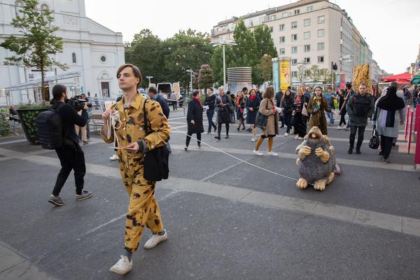 KOER: Ines Doujak @ Fokus Favoriten (Eröffnung, 21.9.2019) https://www.koer.or.at/projekte/fokus-favoriten | Foto: eSeL Foto: eSeL.at - Lorenz Seidler