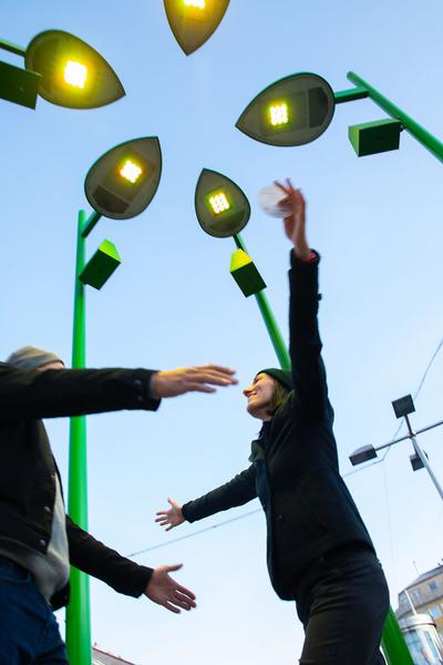 KOER: Alicia Framis - Street Lights @ Fokus Favoriten (Eröffnung, 21.9.2019) https://www.koer.or.at/projekte/fokus-favoriten | Foto: eSeL Foto: eSeL.at - Lorenz Seidler