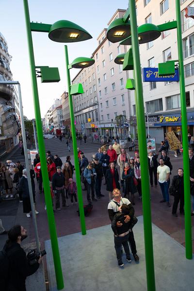 KOER: Alicia Framis - Street Lights @ Fokus Favoriten (Eröffnung, 21.9.2019) https://www.koer.or.at/projekte/fokus-favoriten | Foto: eSeL Foto: eSeL.at - Lorenz Seidler