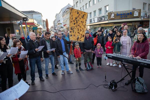 KOER: Ines Doujak - "Sing Mit!" @ Fokus Favoriten (Eröffnung, 21.9.2019) https://www.koer.or.at/projekte/fokus-favoriten | Foto: eSeL Foto: eSeL.at - Lorenz Seidler